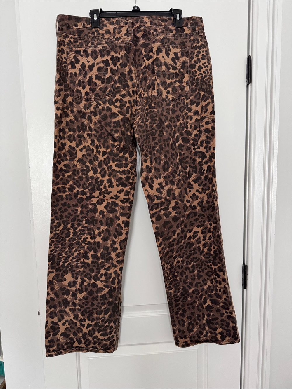 Abercrombie & Fitch Mid Rise Leopard Pants - Picture 2 of 3